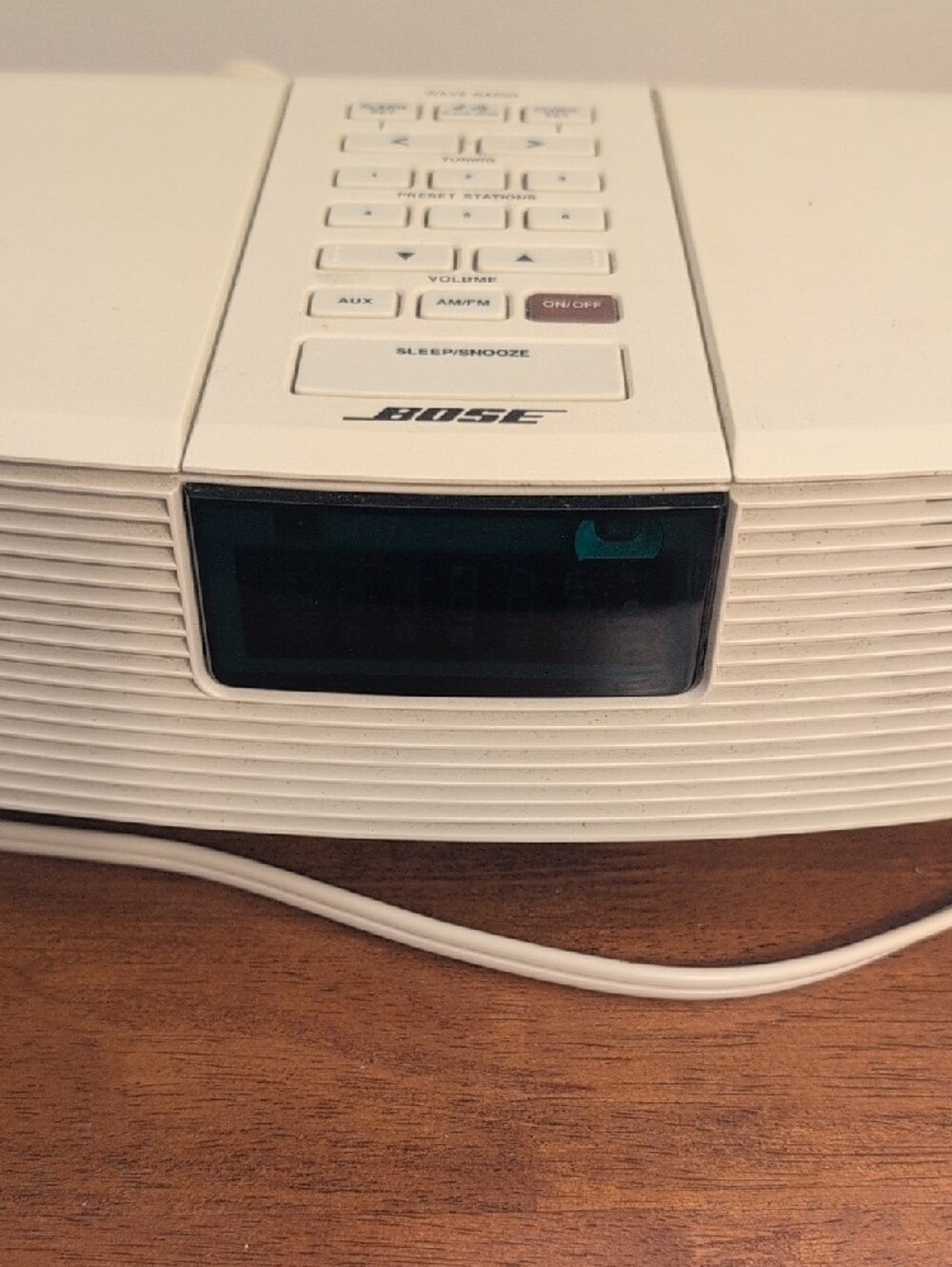 Bose Tabletop Radio Stereo System - Picture 4 of 5